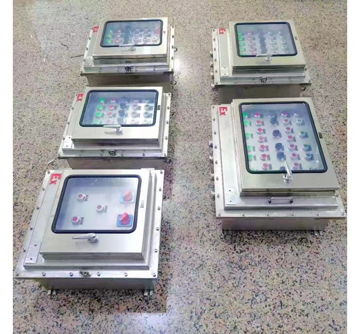 304不銹鋼雙層門(mén)防爆配電箱